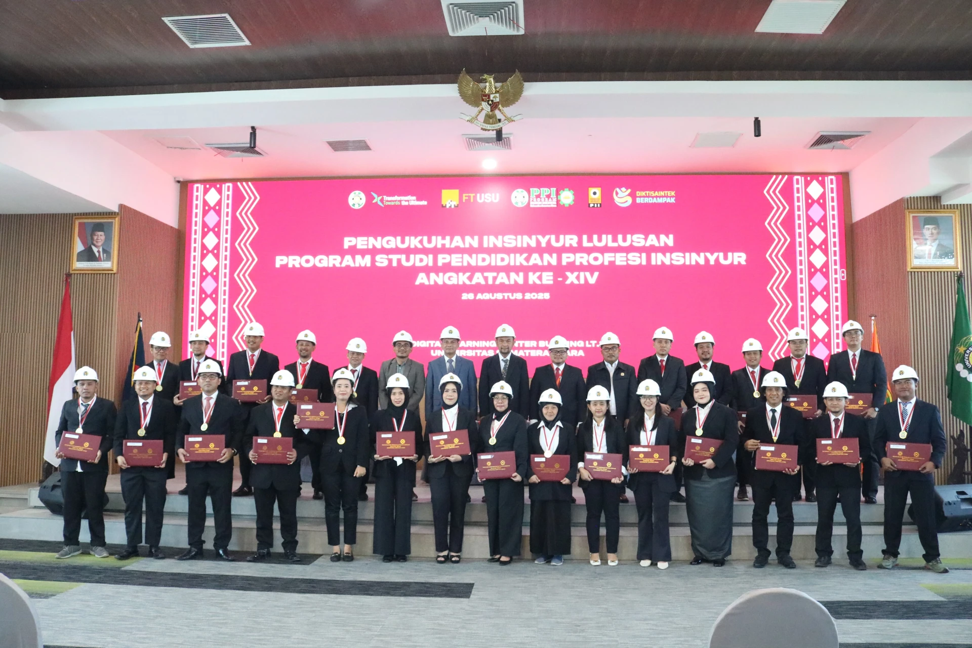 Pengukuhan Insinyur Lulusan Program Studi Pendidikan Profesi Insinyur Angkatan ke-XIV